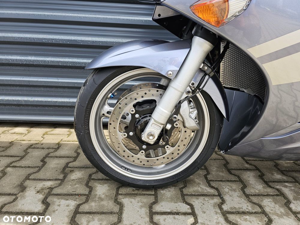 Yamaha FJR - 18