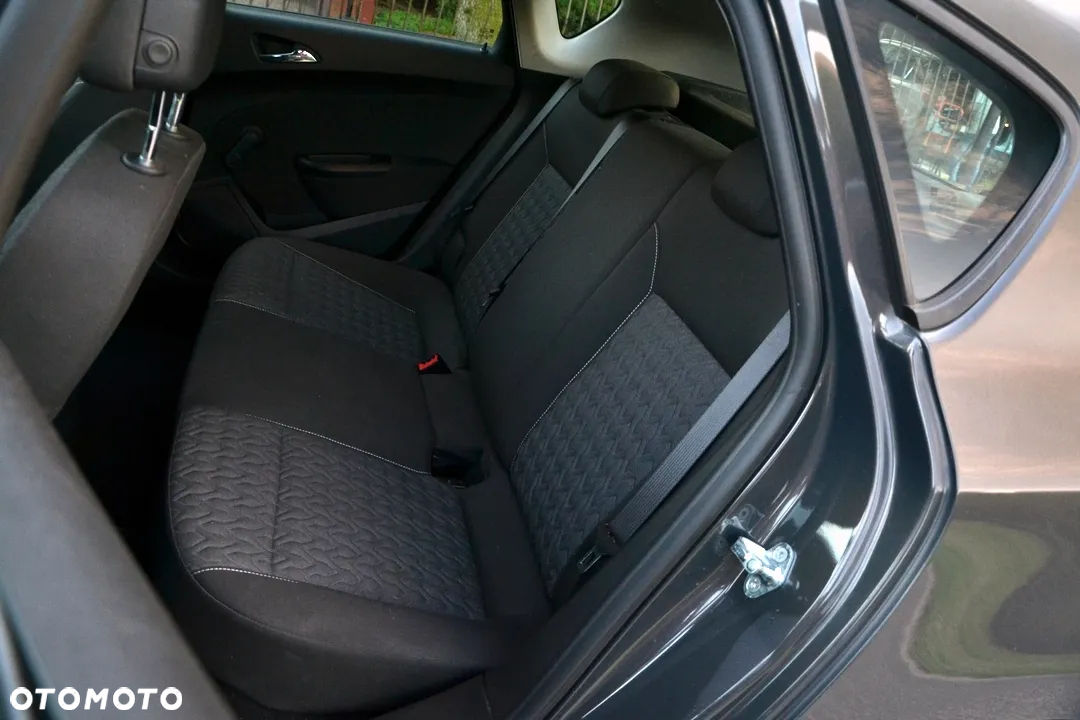 Opel Astra 1.4 Turbo Edition - 33