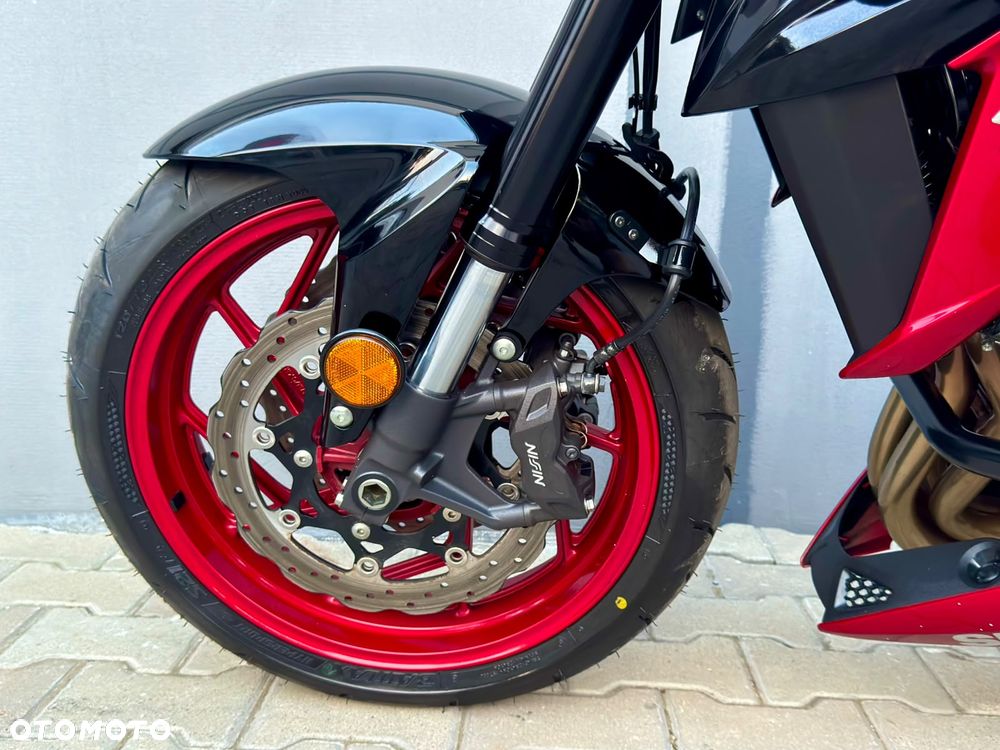 Suzuki GSX - 10