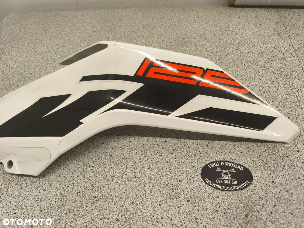 Owiewka, osłona, bok, boczek KTM 125 Duke - 2