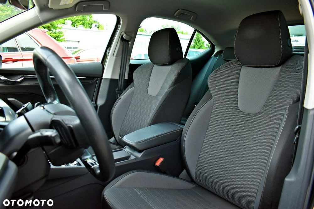 Skoda Octavia 2.0 TDI Ambition DSG - 11
