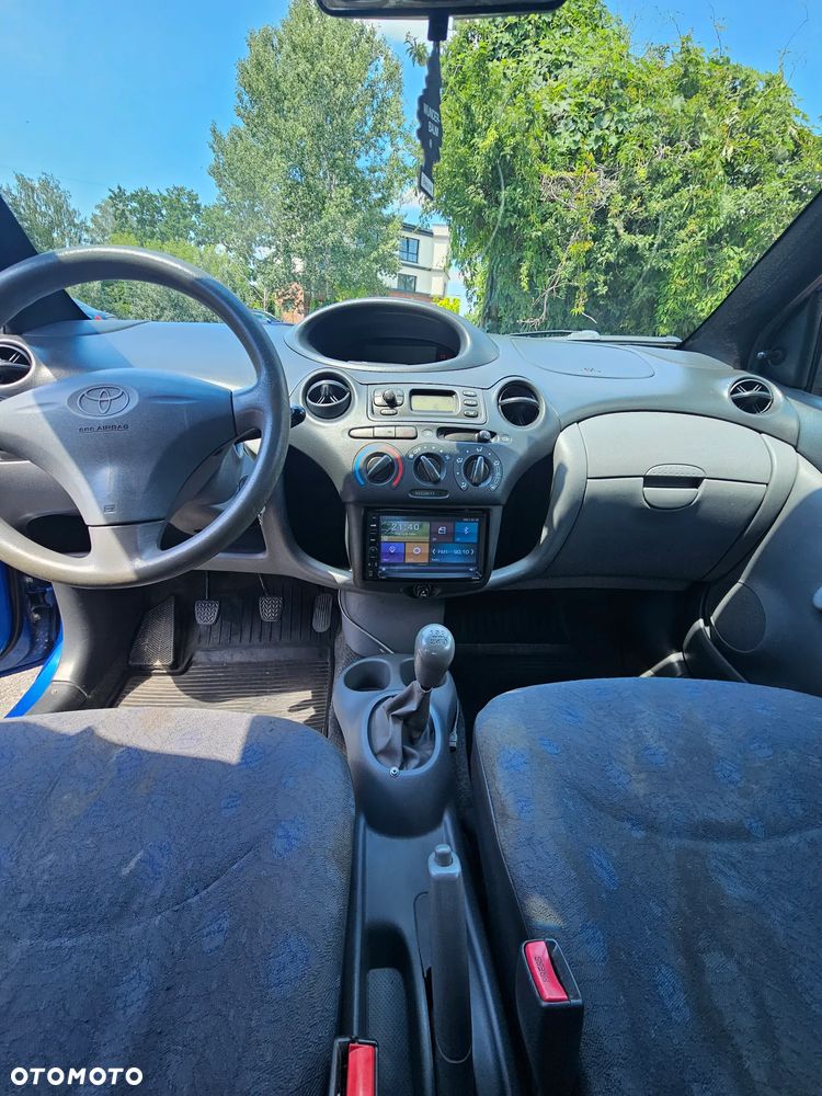 Toyota Yaris 1.0 Luna - 9