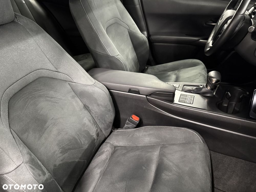 Lexus UX 250h GPF Business 2WD - 19