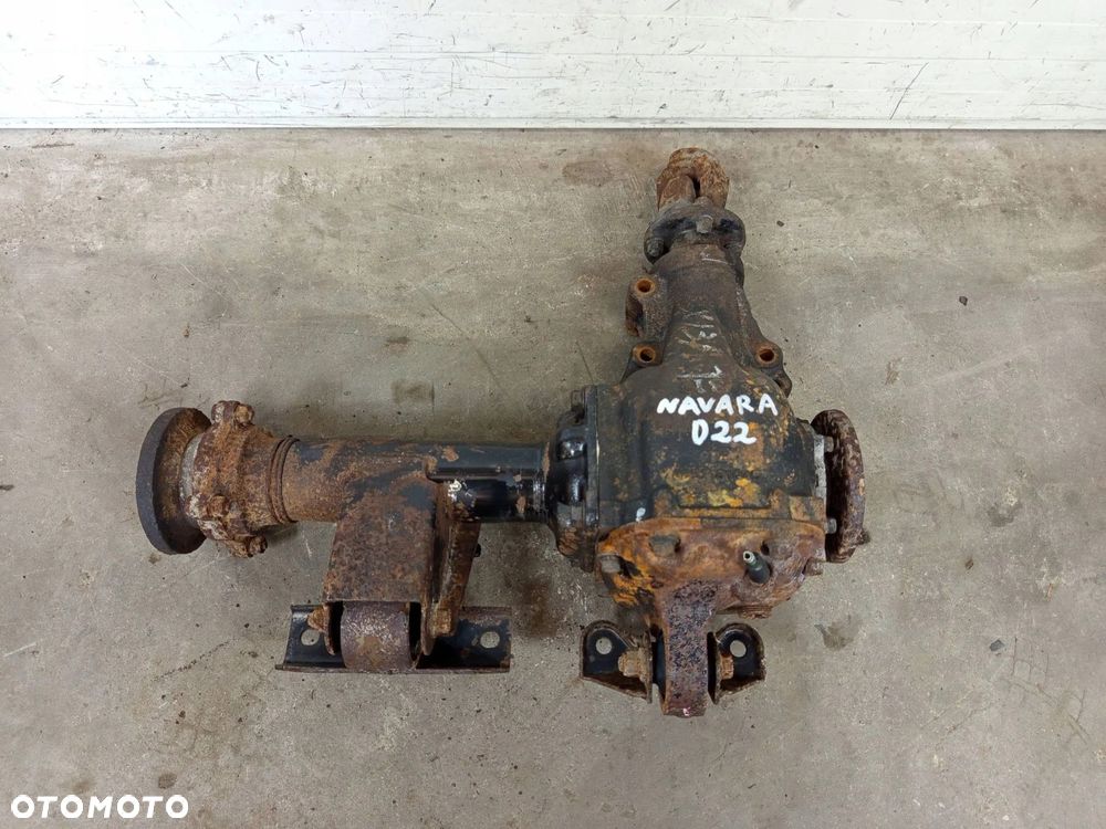 MOST PRZEDNI DYFER PRZÓD NISSAN NAVARA D22 97-02 2.5 TD KN51 3851161 - 2