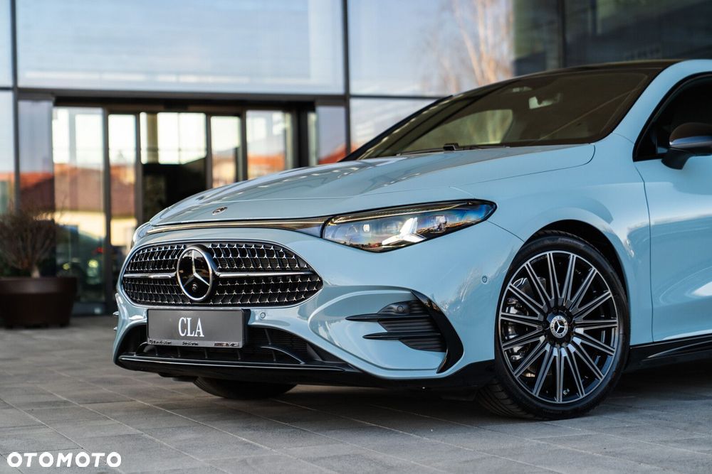 Mercedes-Benz CLA - 4