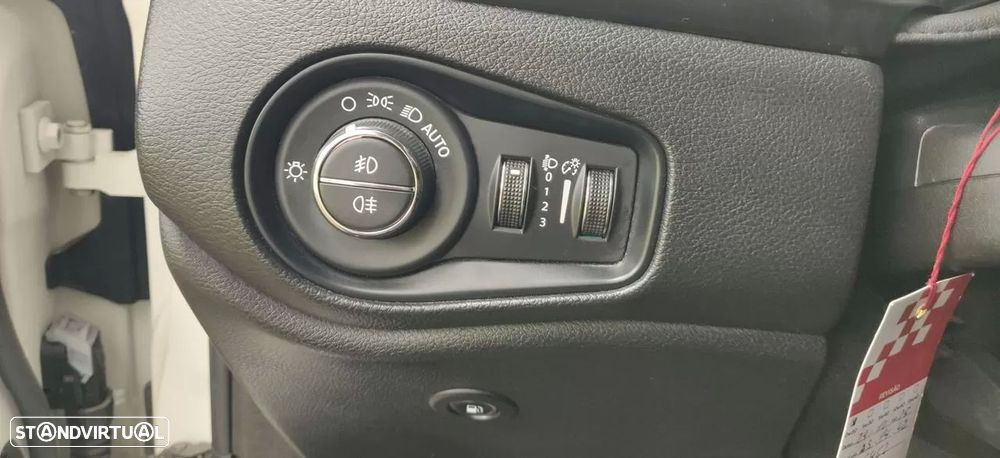 Jeep Renegade 1.3 TG Trailhawk - 28