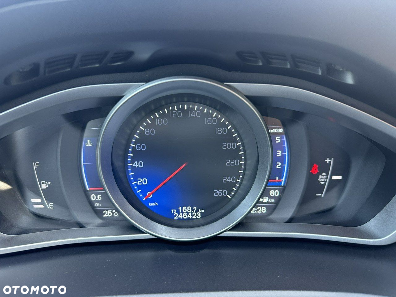 Volvo V40 D2 RDesign - 22