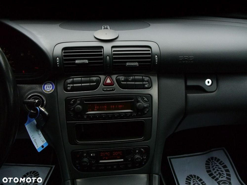 Mercedes-Benz Klasa C 200 Kompressor Avantgarde Sport Edition - 23