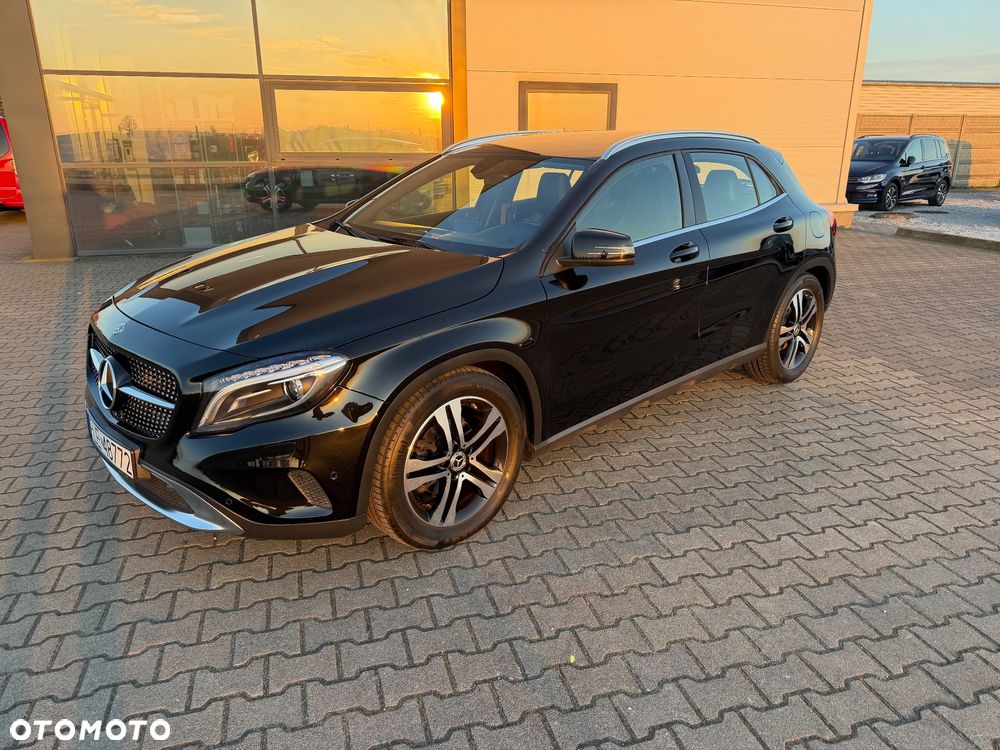 Mercedes-Benz GLA 200 7G-DCT - 30