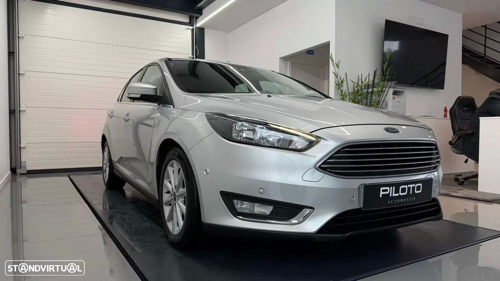 Ford Focus 1.0 EcoBoost Titanium - 5