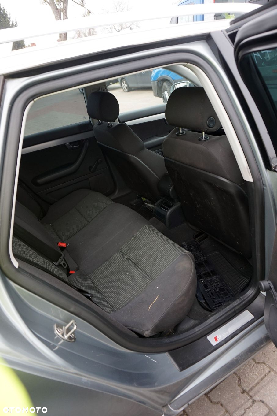 AUDI A4 B7 KOMBI 2007 LY7G 2.0 TDI BRD 170KM HCK SZARY na części - 13