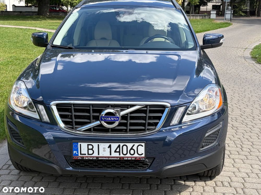 Volvo XC 60 T5 Powershift Momentum - 12
