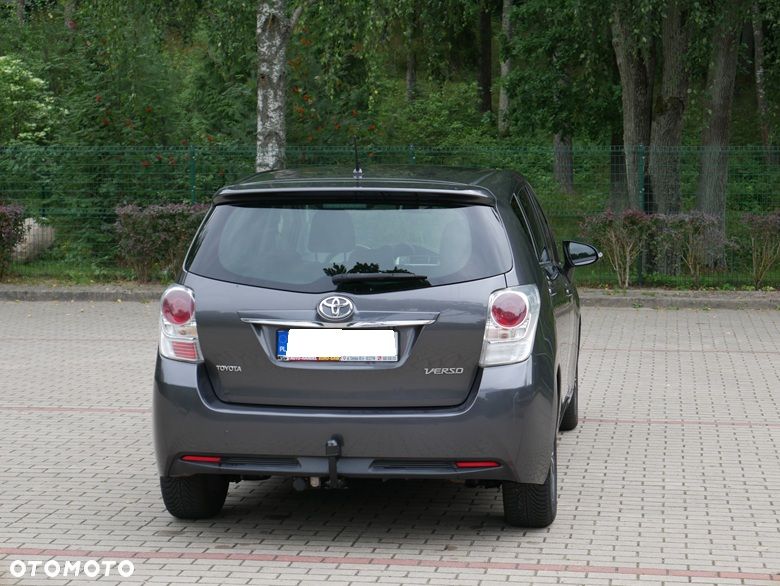Toyota Verso 1.8 Edition - 4