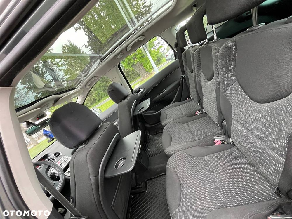 Peugeot 308 1.6 Premium - 8