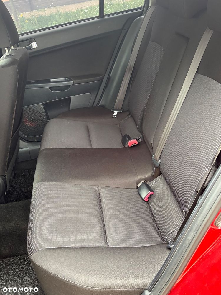 Mitsubishi Lancer 1.8 Invite - 27