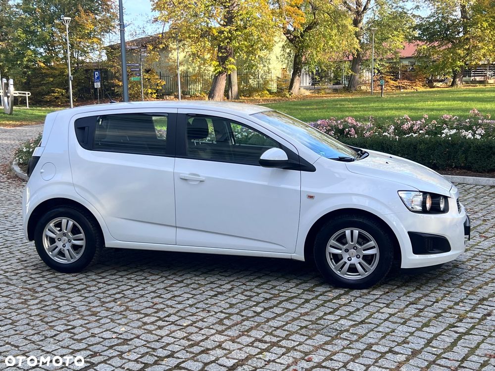 Chevrolet Aveo - 9