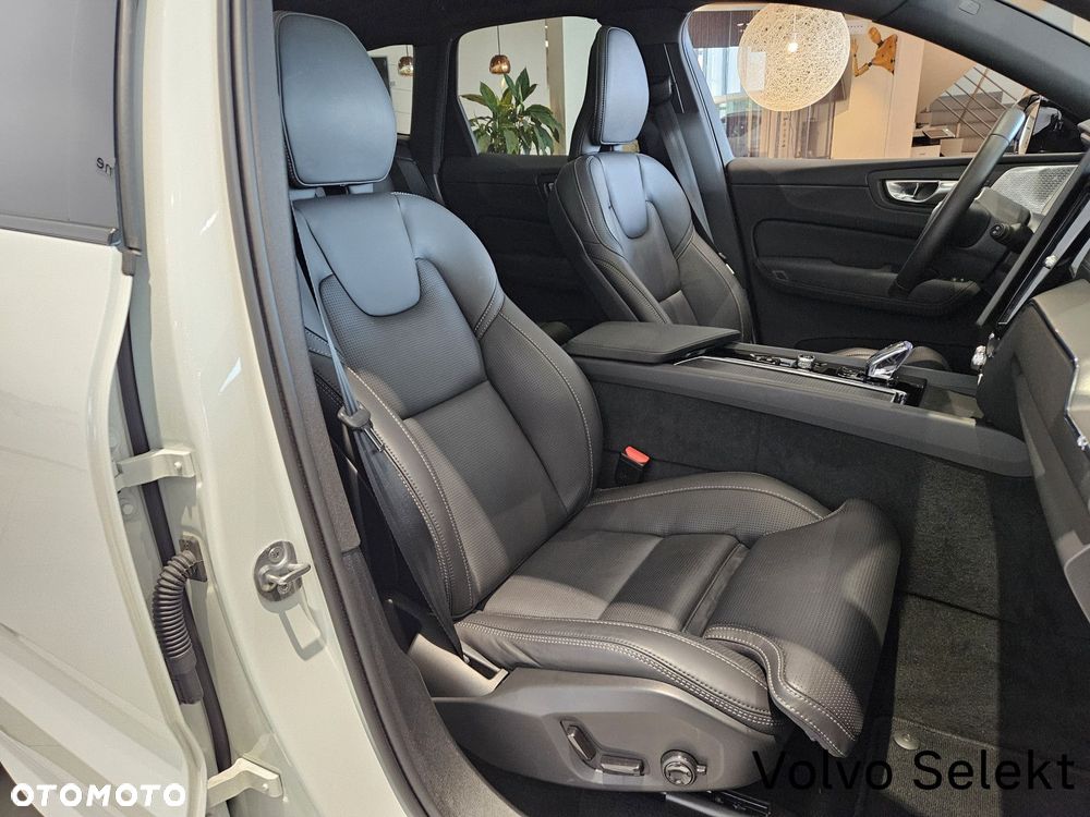 Volvo XC 60 - 30