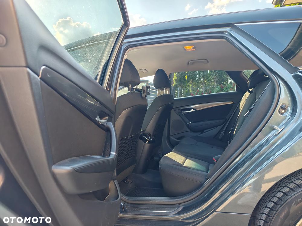 Hyundai i40 1.7 CRDi Comfort DCT - 12