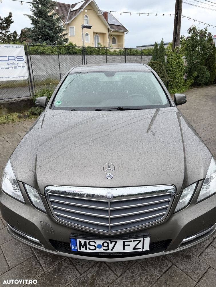 Mercedes-Benz E 220 CDI DPF BlueEFFICIENCY 7G-TRONIC Elegance - 13