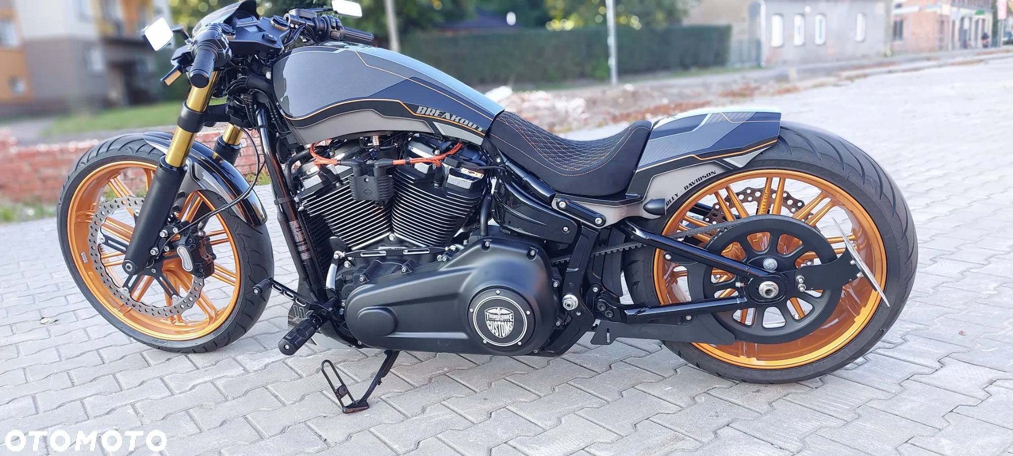 Harley-Davidson Softail Breakout - 6