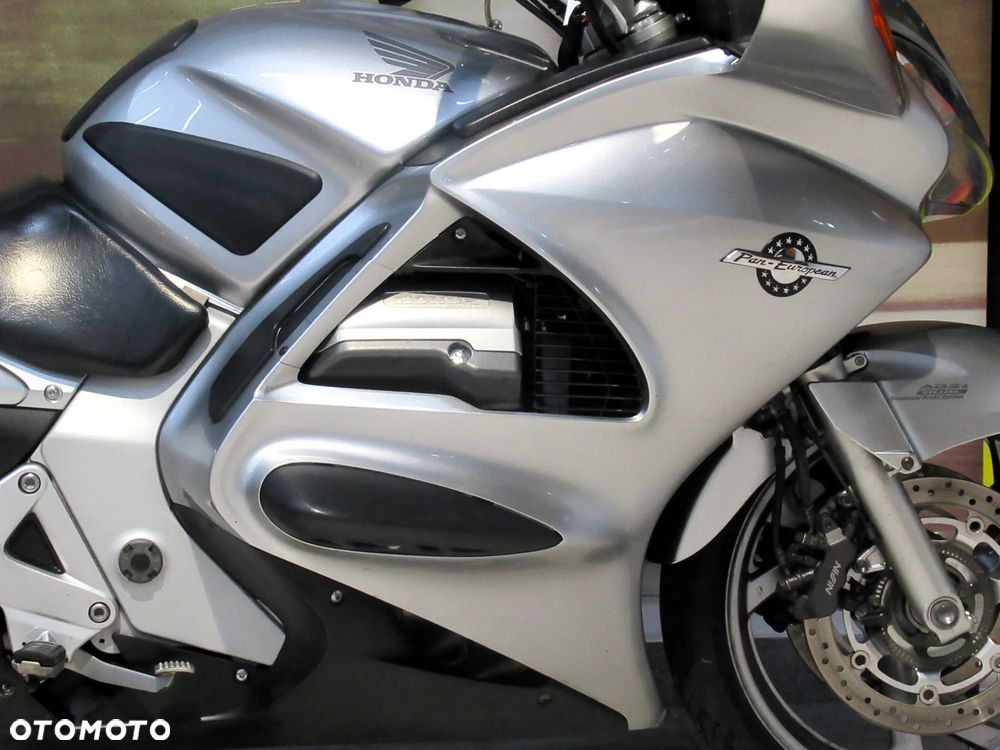 Honda ST - 16