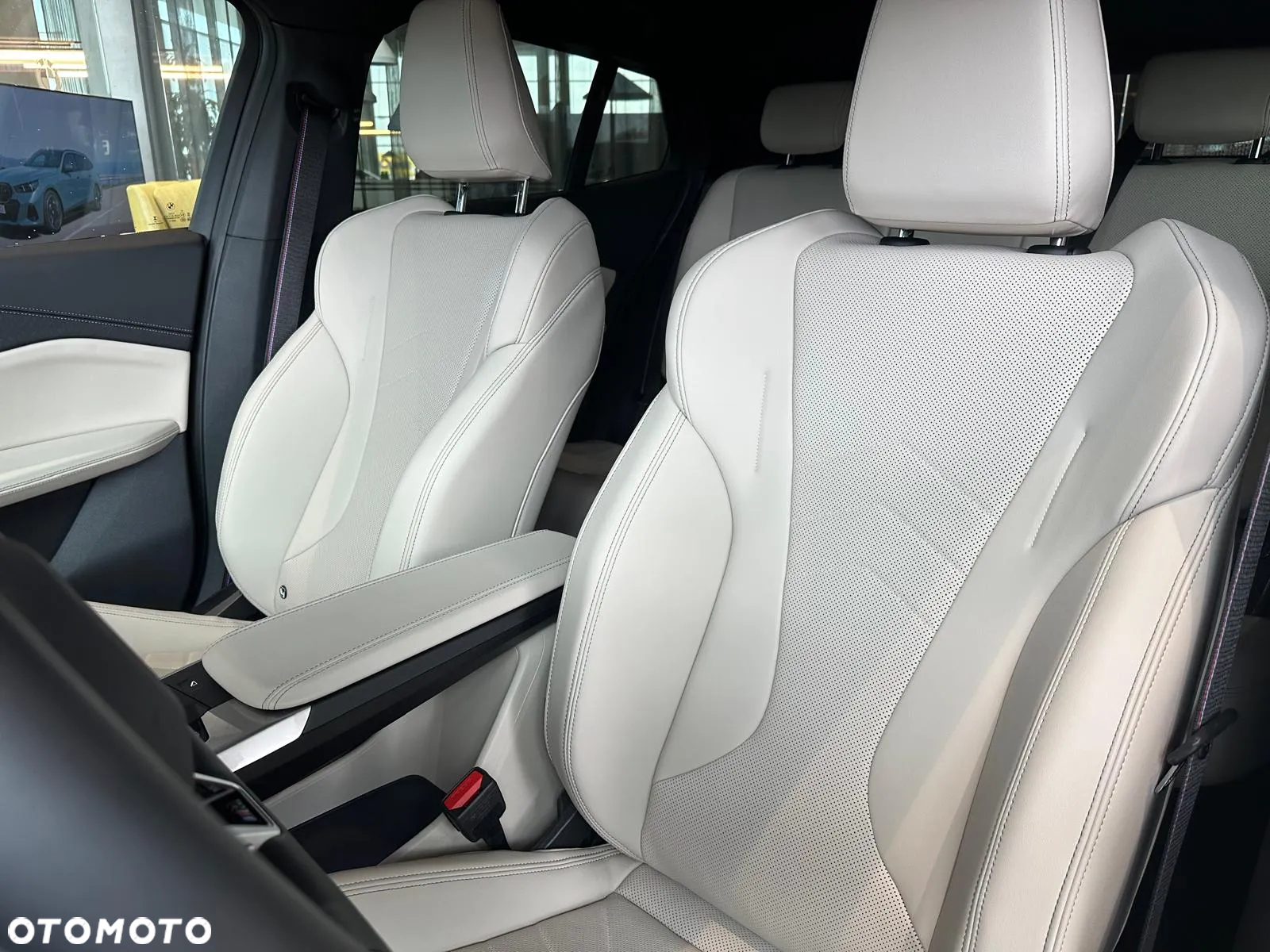 BMW iX2 eDrive20 66.5kWh M Sport Edition - 15