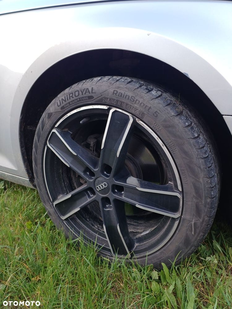 Audi A4 Avant 2.0 TDI - 13