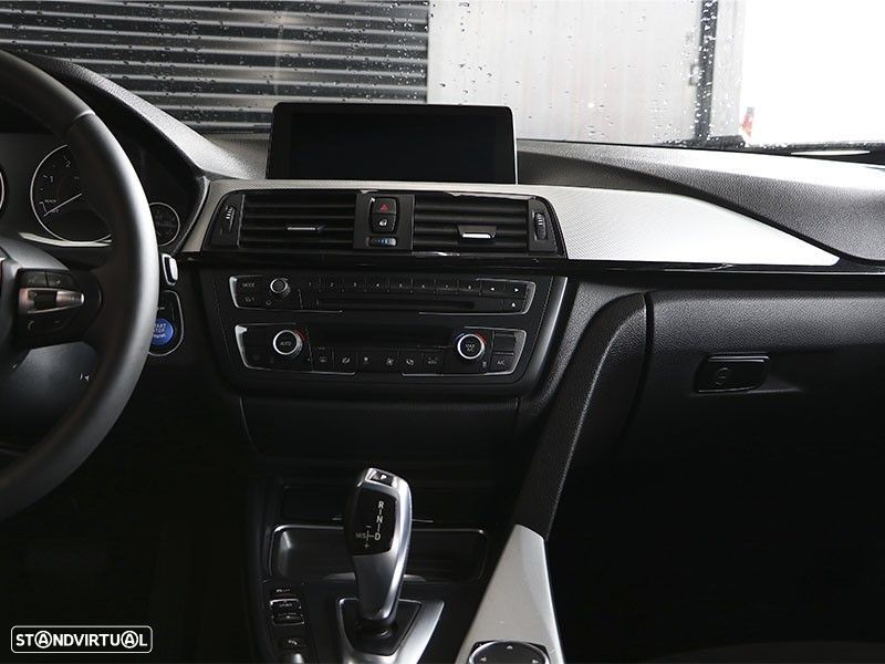 BMW 318 - 18