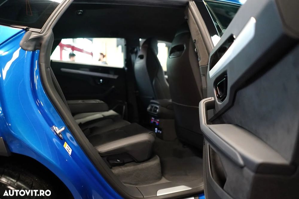 Lamborghini URUS - 23