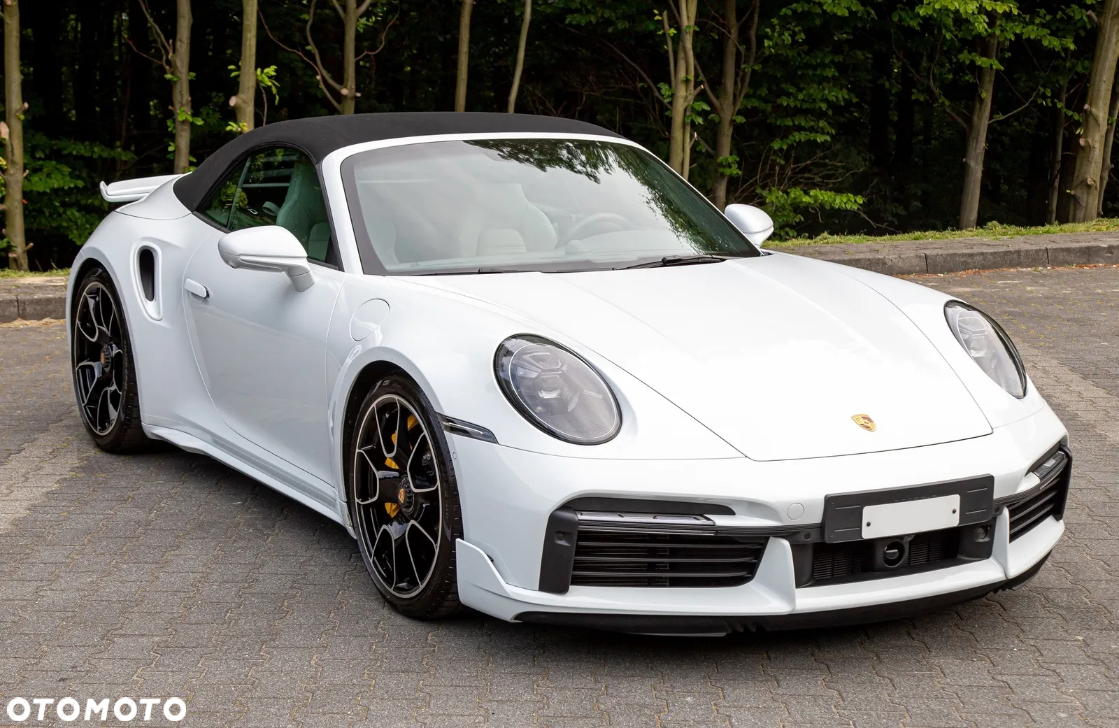 Porsche 911 Carrera Turbo S Cabrio - 29