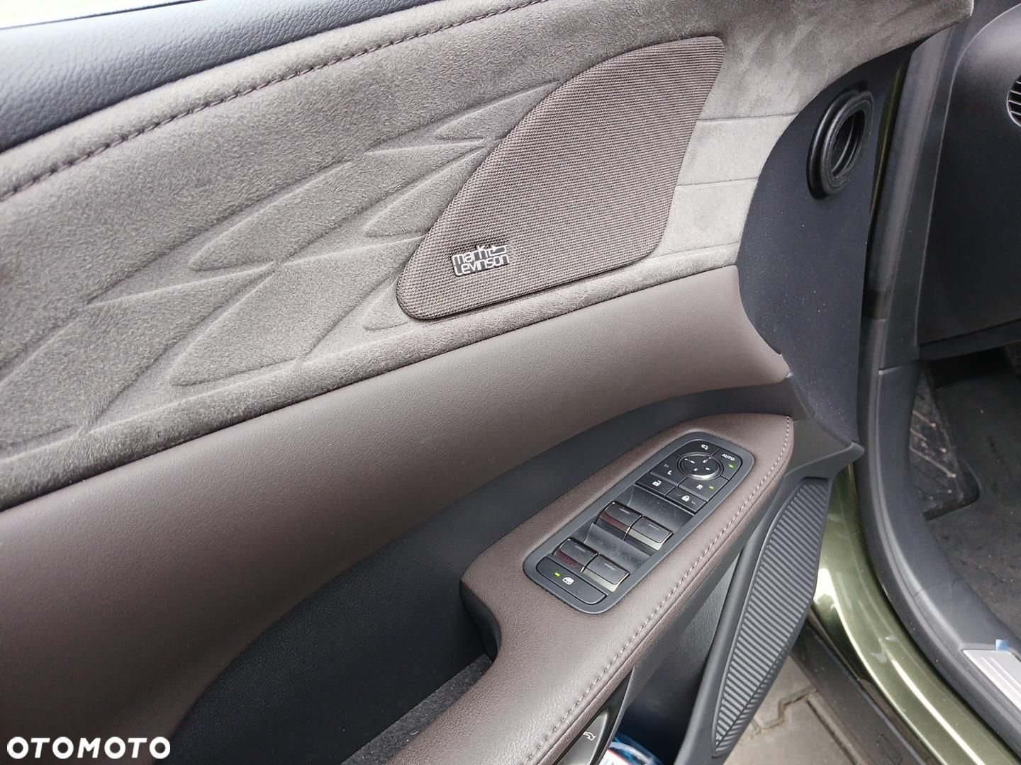 Lexus RX - 10
