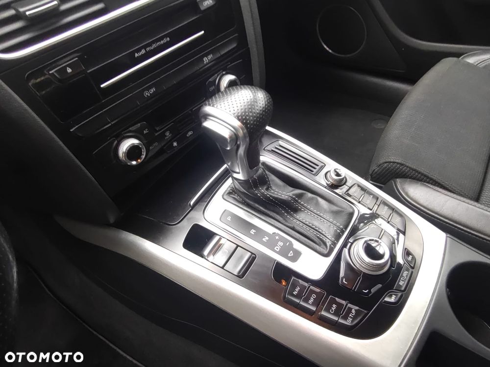 Audi A4 Avant 2.0 TDI Quattro S tronic - 30