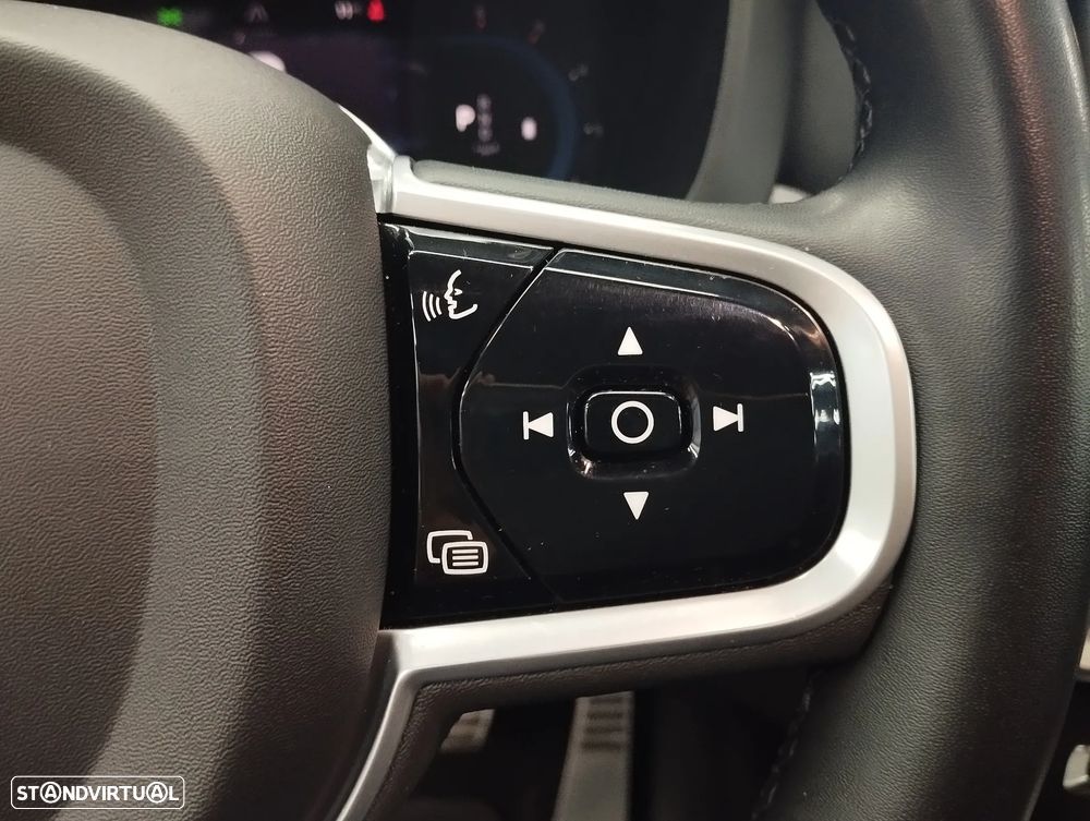 Volvo XC 60 2.0 B4 R-Design - 24