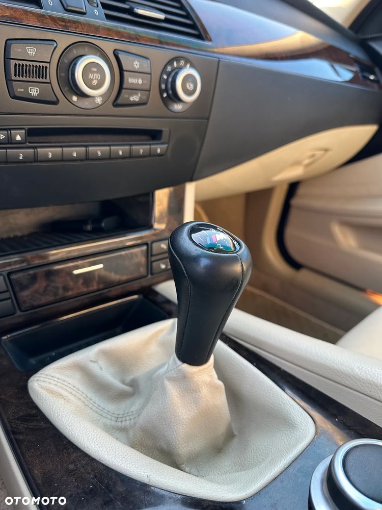 BMW Seria 5 523i Edition Lifestyle - 11