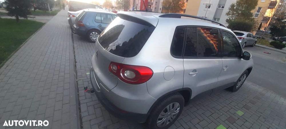 Volkswagen Tiguan 2.0 TDI DPF 4Motion Track & Field - 5