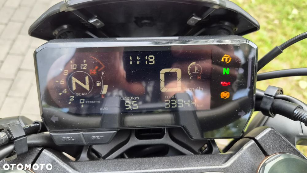 Honda CB - 23
