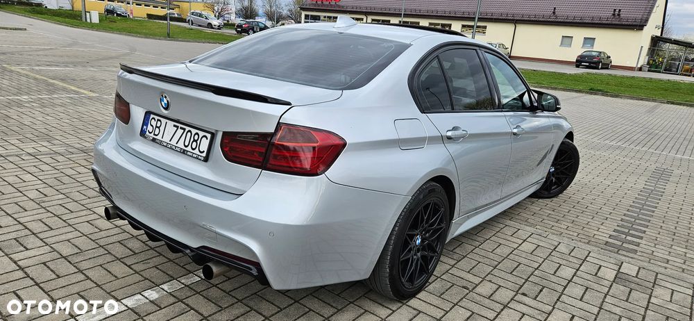 BMW Seria 3 320d xDrive Sport-Aut Luxury Line - 4