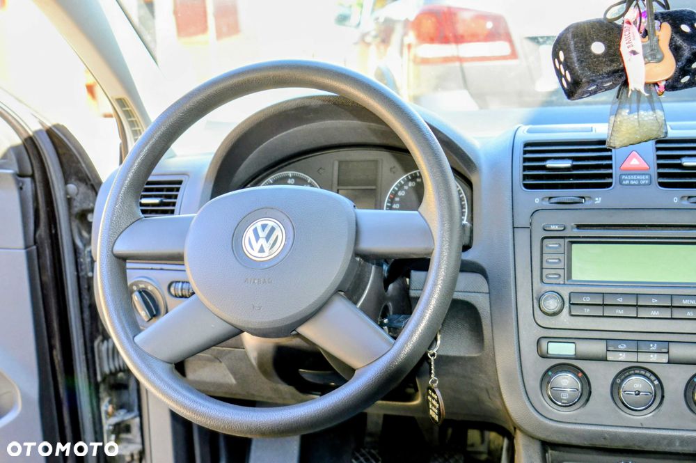 Volkswagen Golf - 6