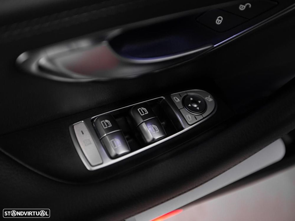 Mercedes-Benz E 220 d AMG - 13