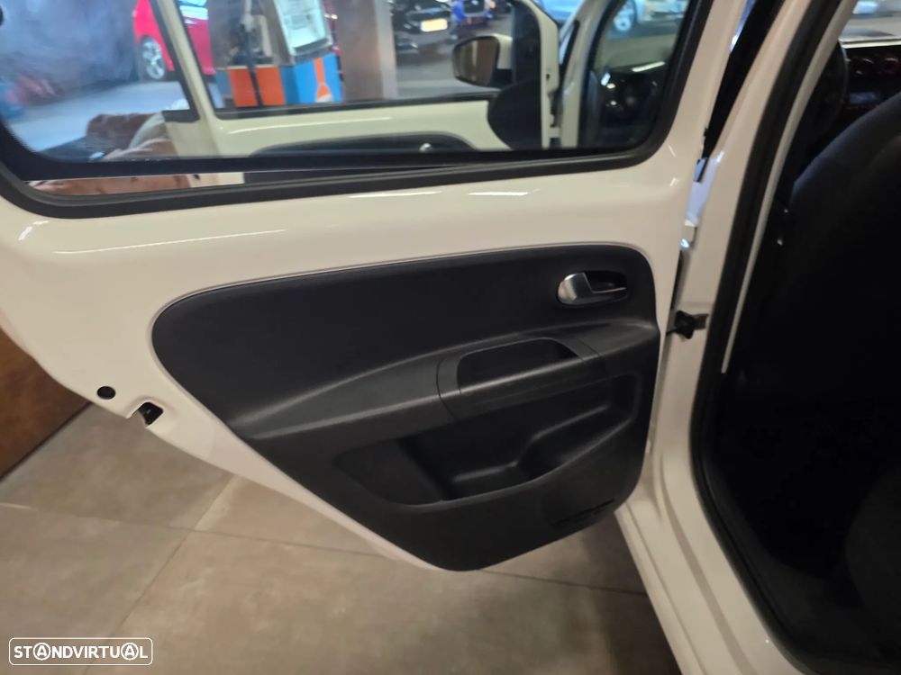 VW Up! 1.0 BlueMotion Move - 20