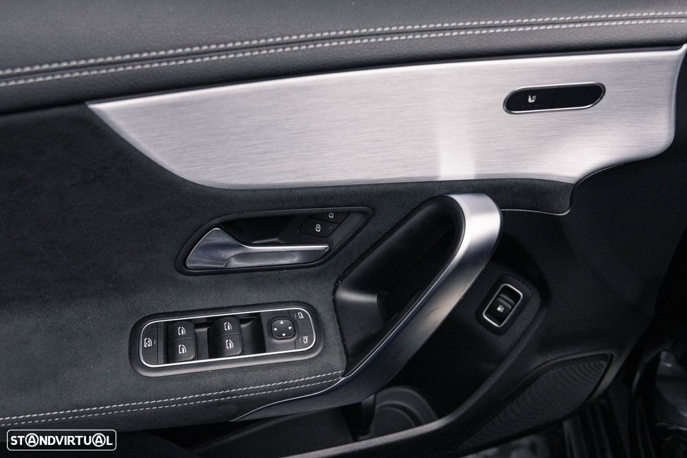 Mercedes-Benz A 250 Limousine e AMG Line - 42