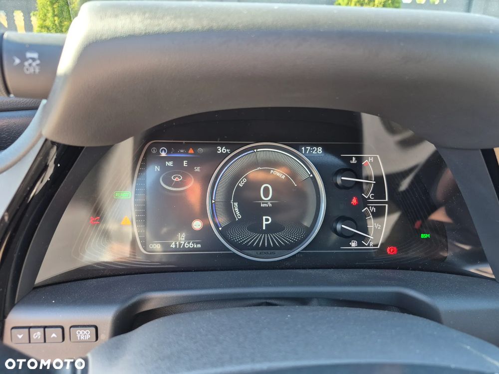 Lexus ES 300h Prestige - 14