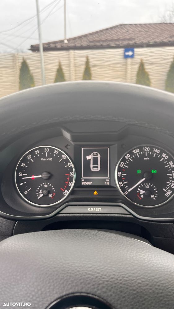 Skoda Octavia 1.6 TDI Green tec DSG Solution - 11