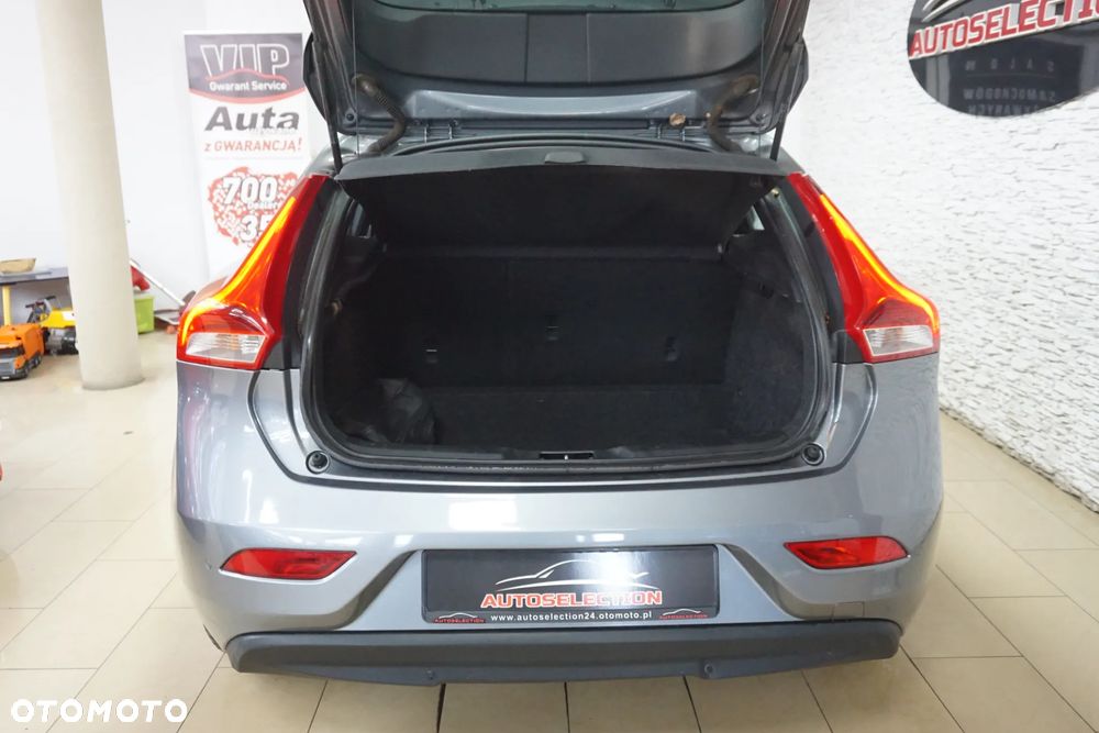 Volvo V40 D2 Kinetic - 17