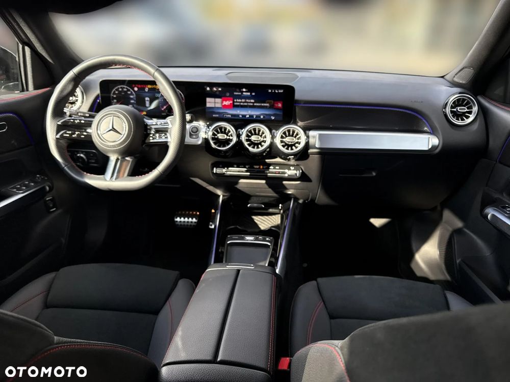 Mercedes-Benz GLB 200 d 4-Matic AMG Line 8G-DCT - 16