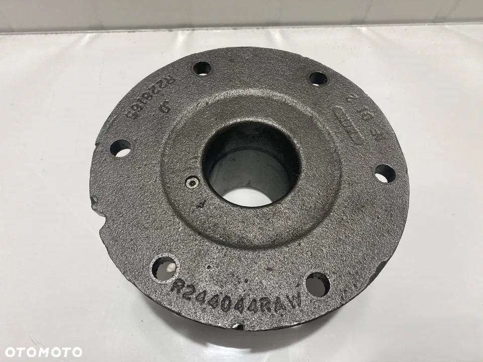 OBUDOWA ŁOŻYSKA JOHN DEERE R228165/RE268943 - 2