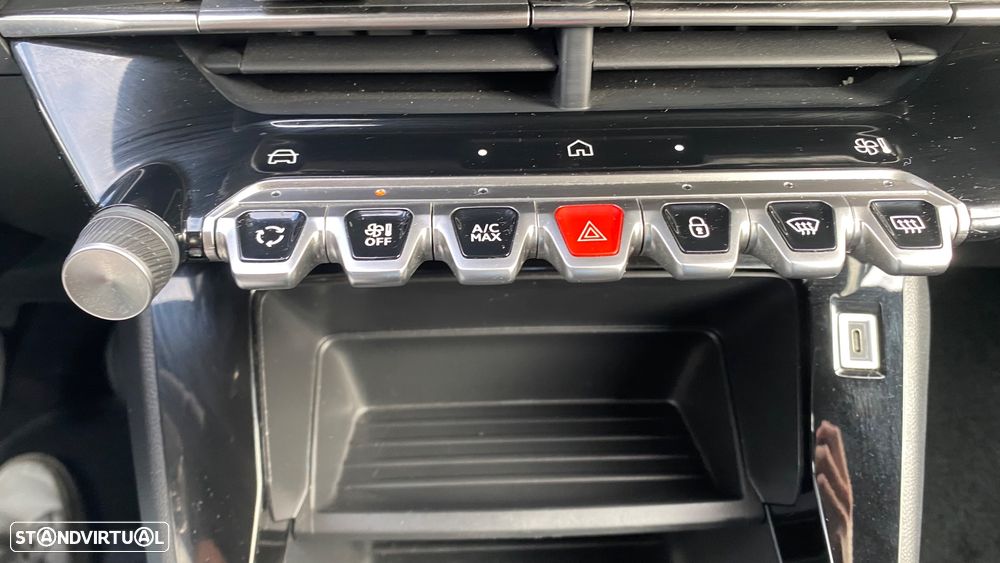 Peugeot 2008 1.2 PureTech Style - 47