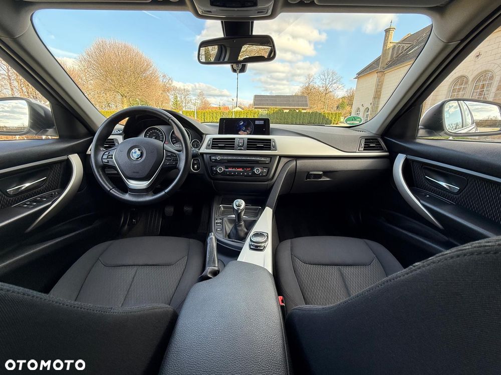 BMW Seria 3 318d Sport Line - 2