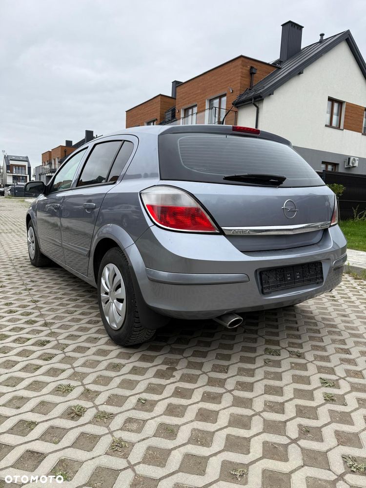 Opel Astra - 16