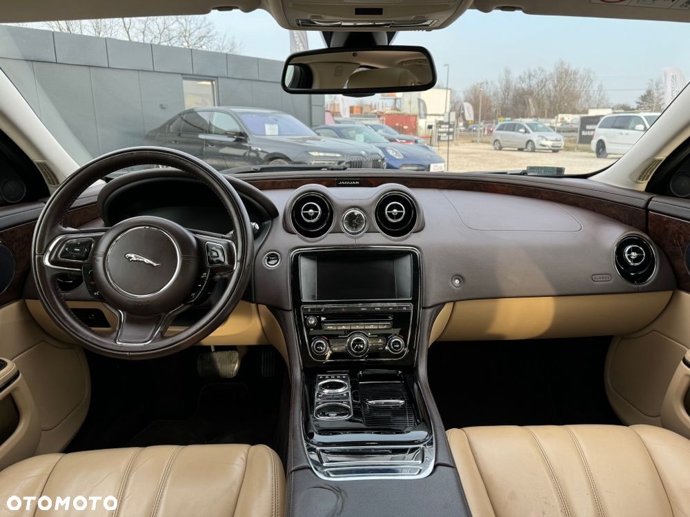 Jaguar XJ 3.0 D V6 Portfolio - 14